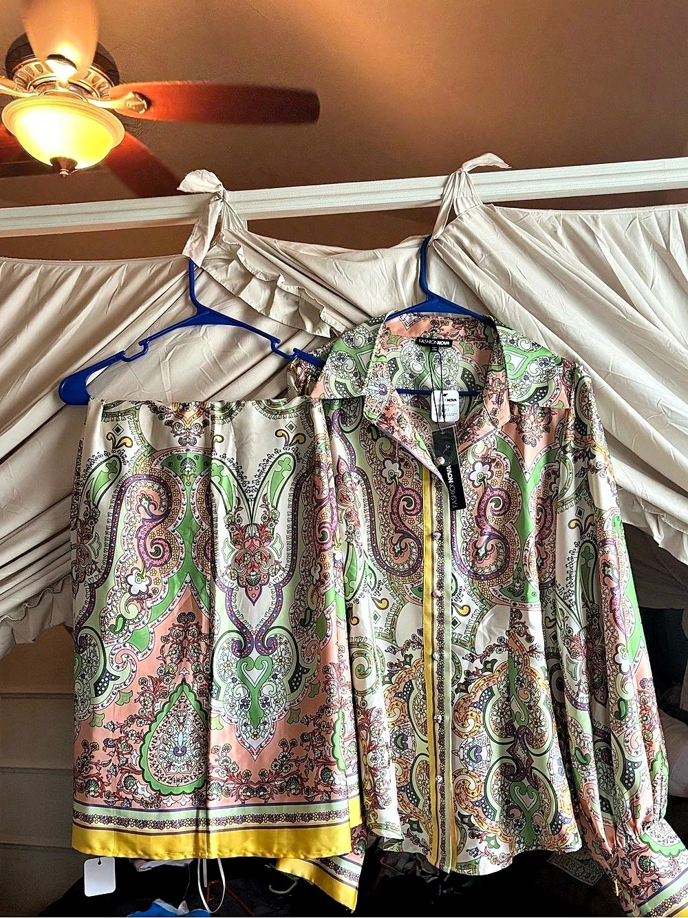 Fashion Nova Maldives Satin Pant Set Paisley Two-Piece Set in Green & Pink Size